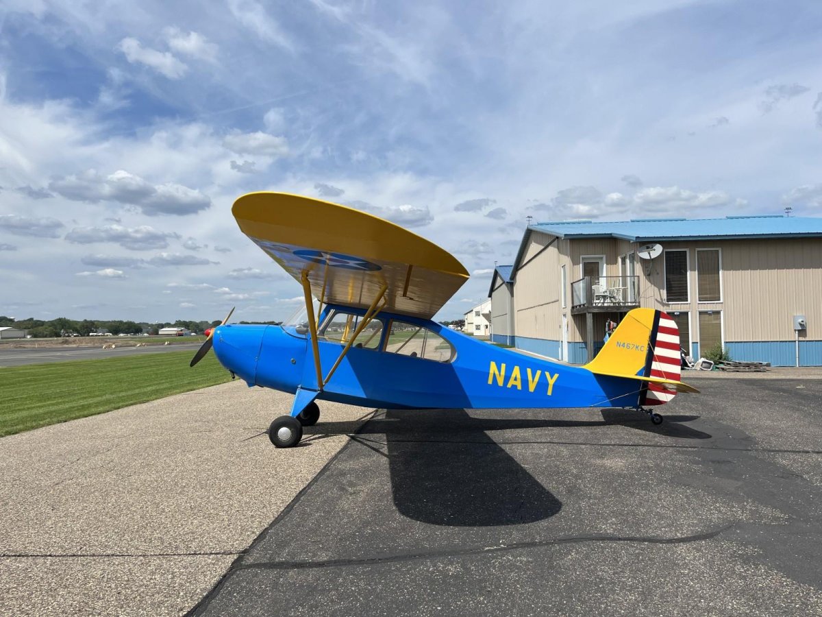 Самолет с одним двигателем