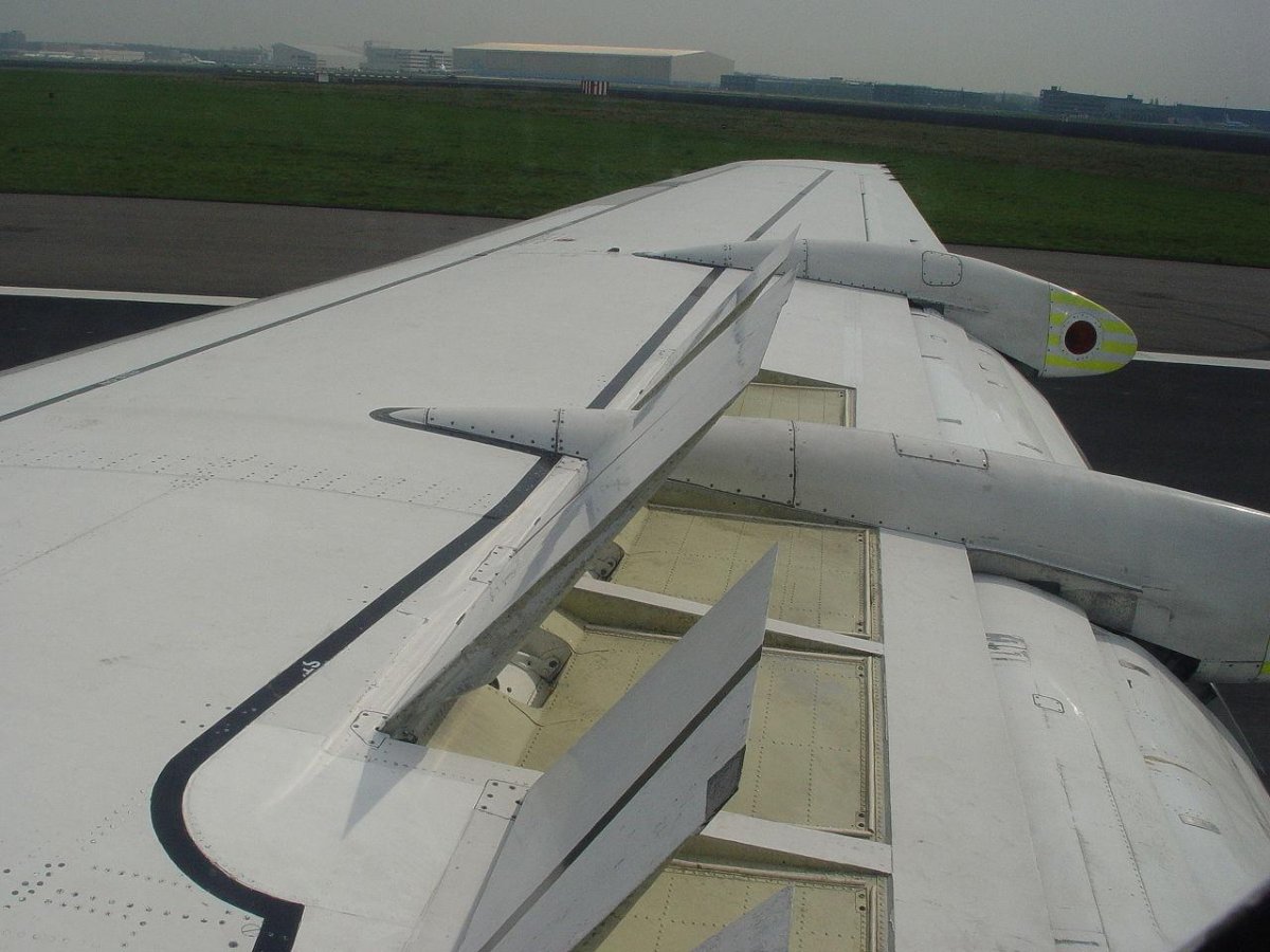 Боинг 737 интерцепторы