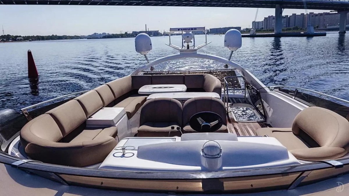 Яхта принцесса 58