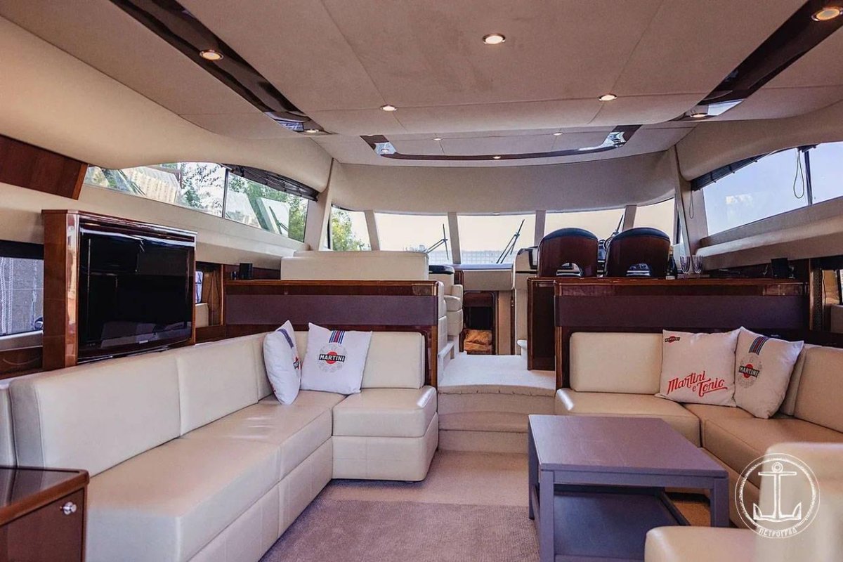 Яхта принцесса 58