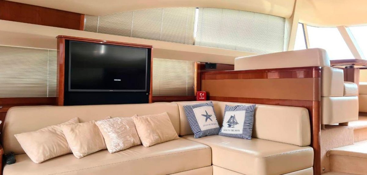 Байкал яхта Princess 58