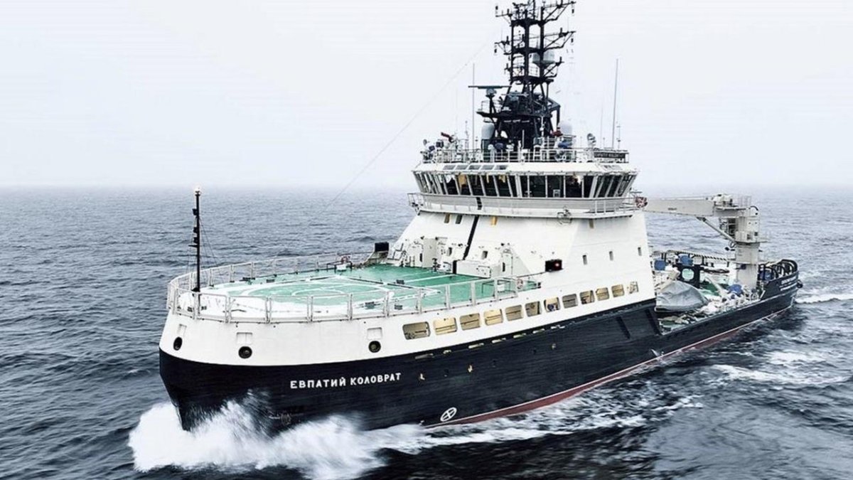 Ледокол Евпатий Коловрат проекта 21180м