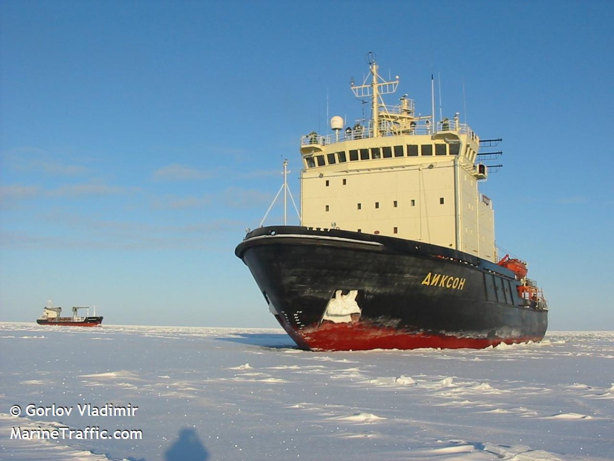 Ледокол Диксон Архангельск