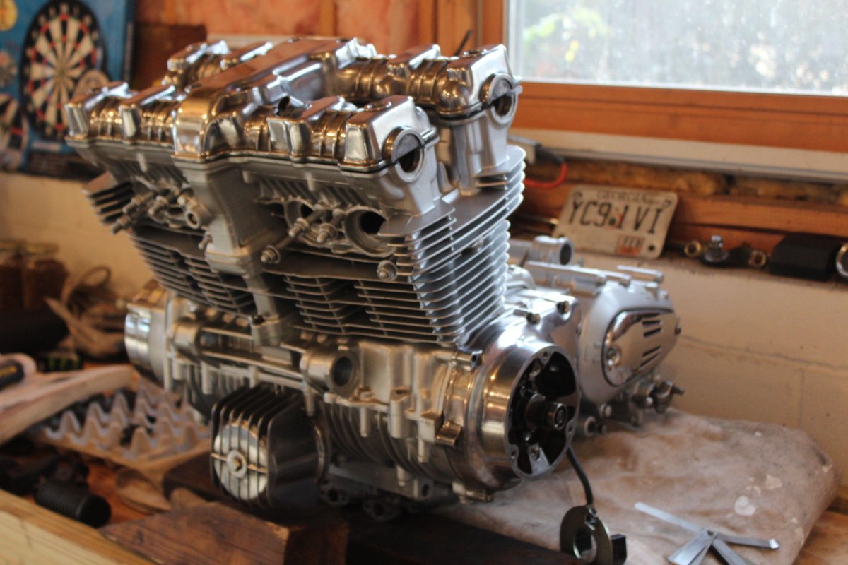 Двигатель Хонда сб 750 в разобранном виде