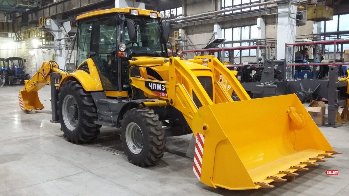 Экскаватор-погрузчик ЧЛМЗ-310