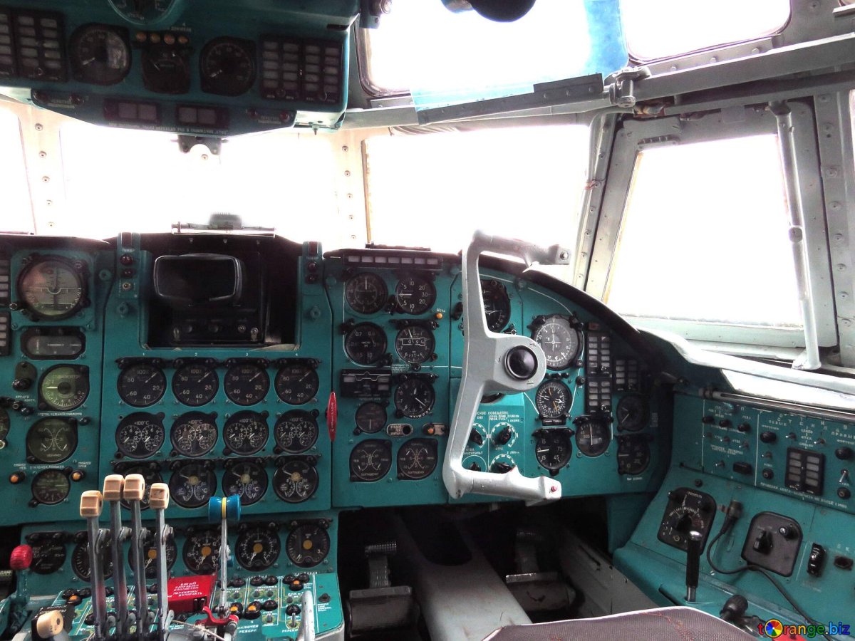 Ил-62 кабина пилотов