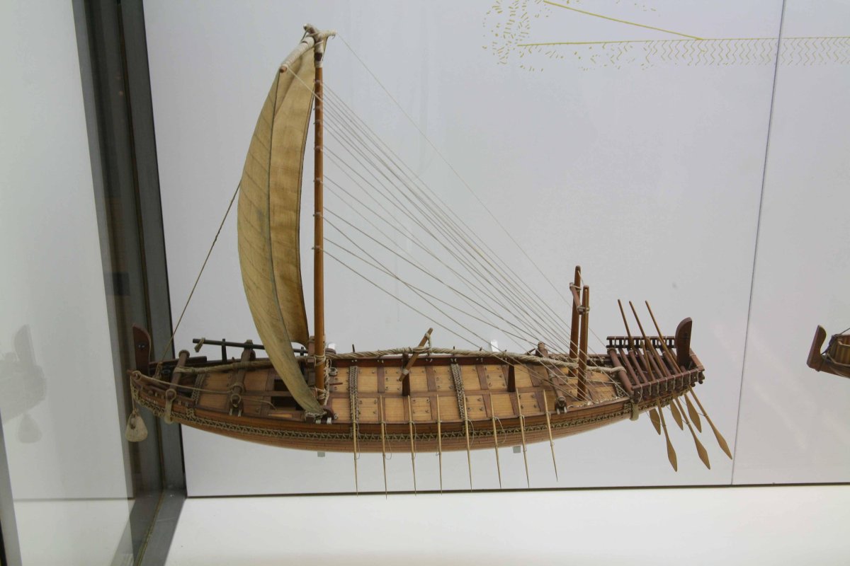 Древний Египетский корабль Барис