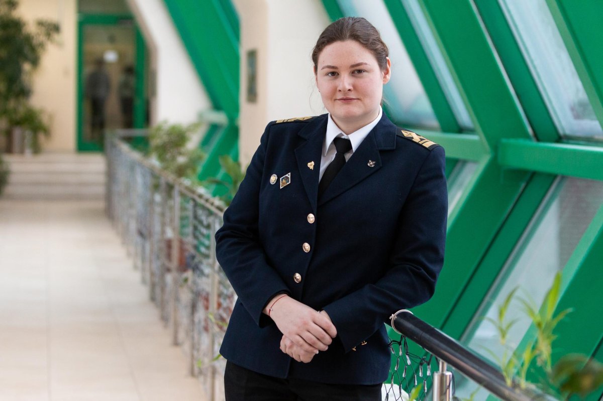 Старший помощник Диана Киджи