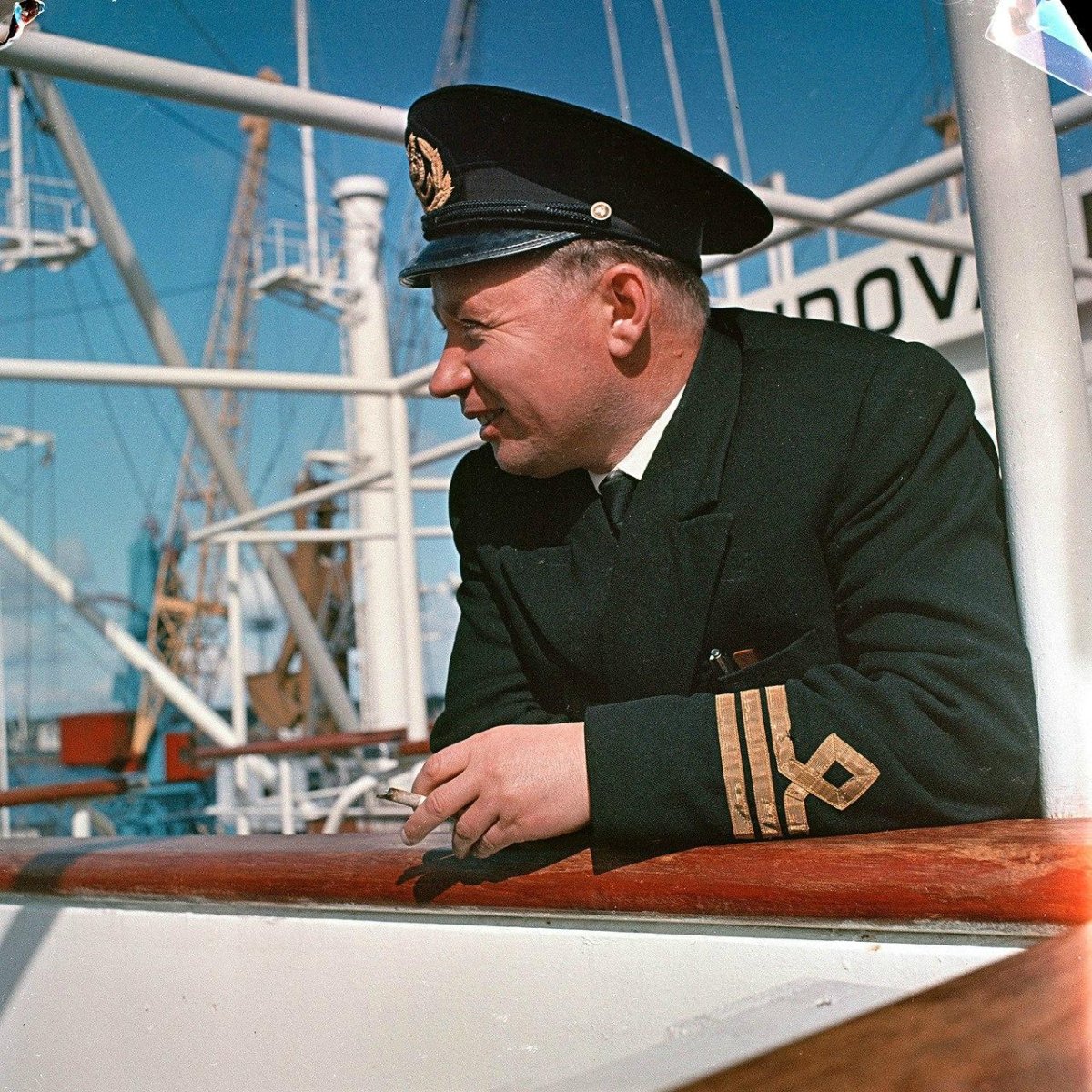 Матрос Боцман Капитан Адмирал