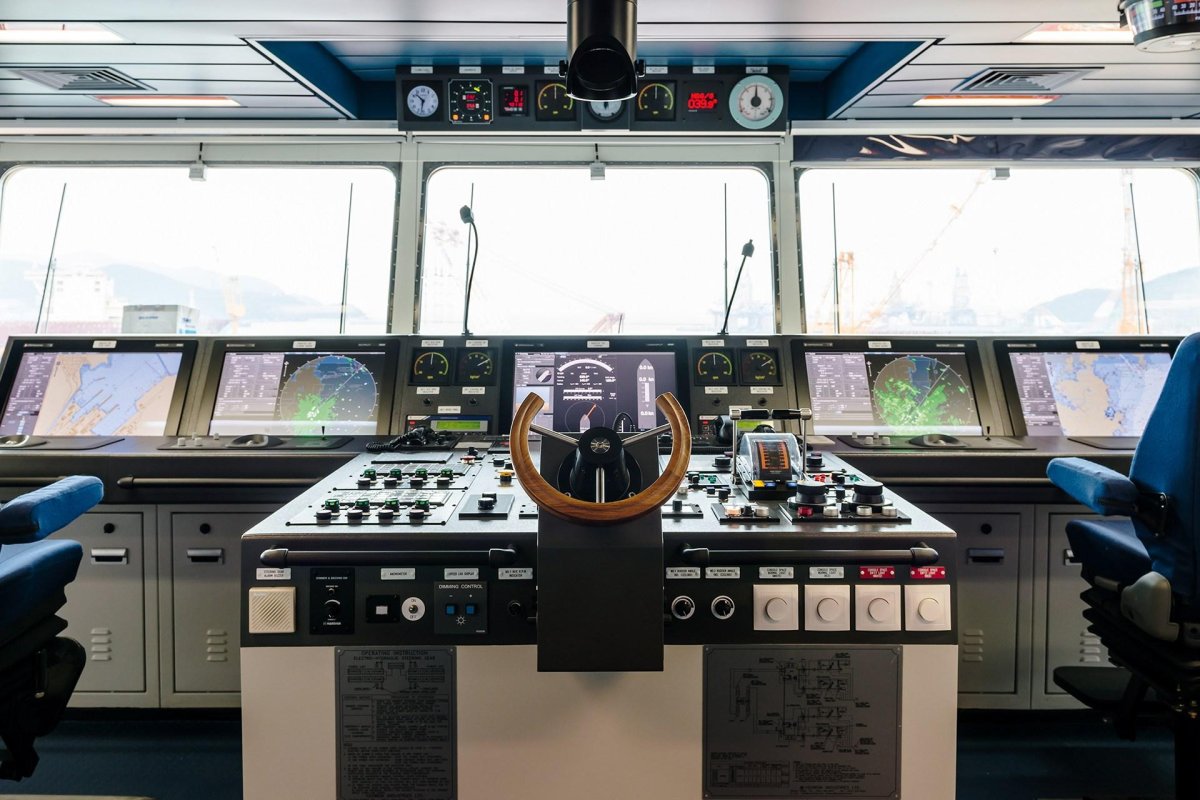 Кабина капитана корабля