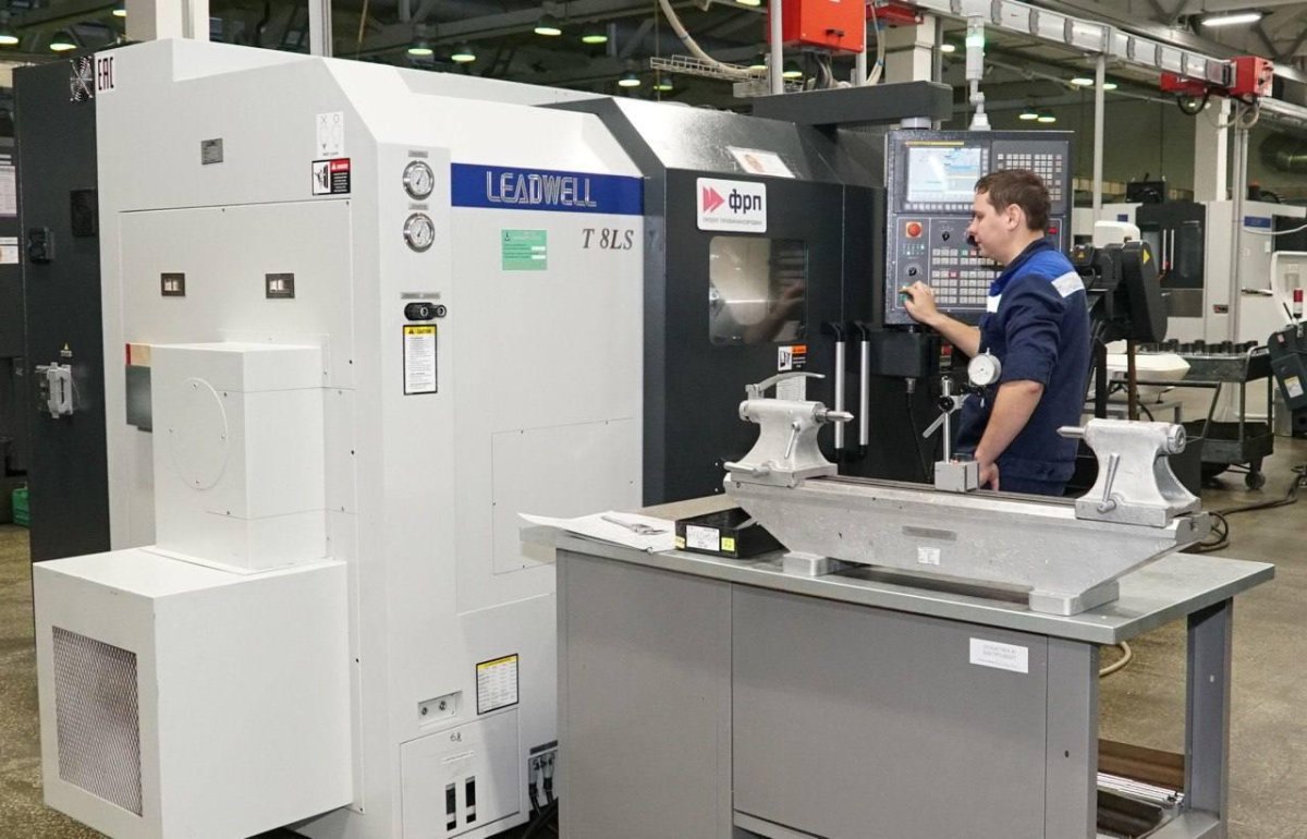 Сарапульский электрогенераторный завод 80 лет