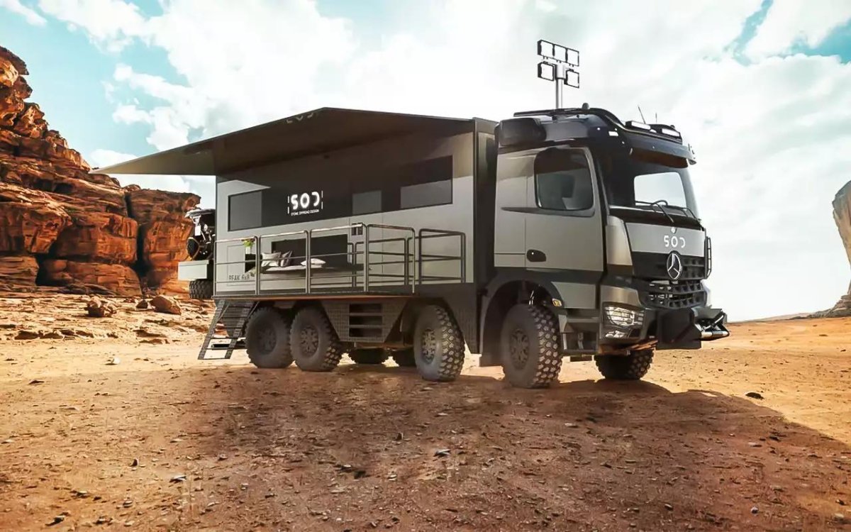 Автодом Mercedes 8x8 Expedition