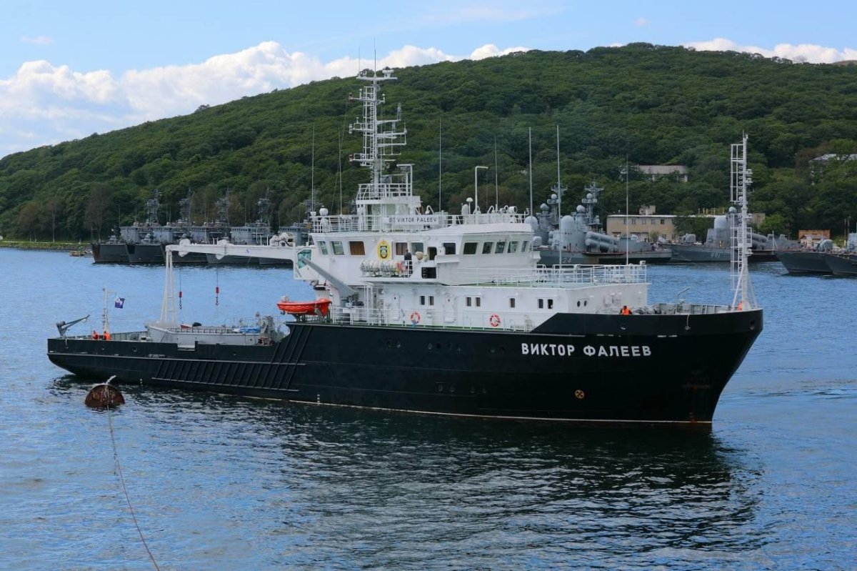Виктор Фалеев гидрографическое судно