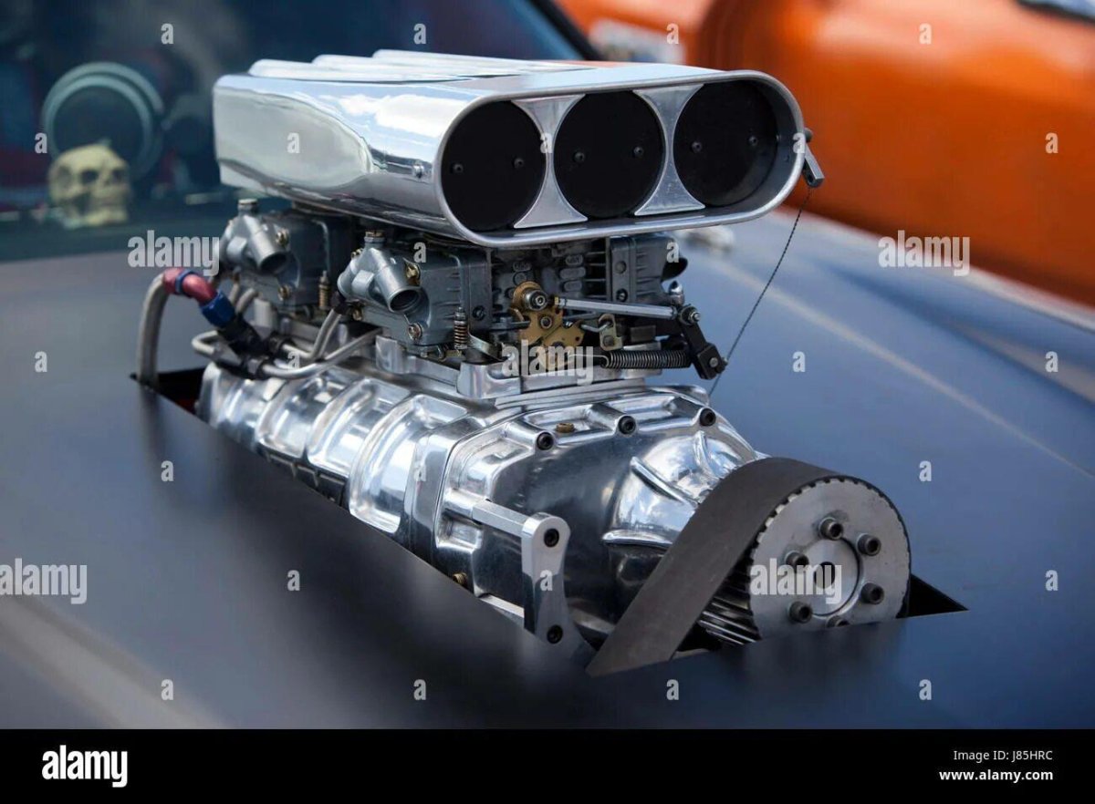 Мотор с нагнетателем