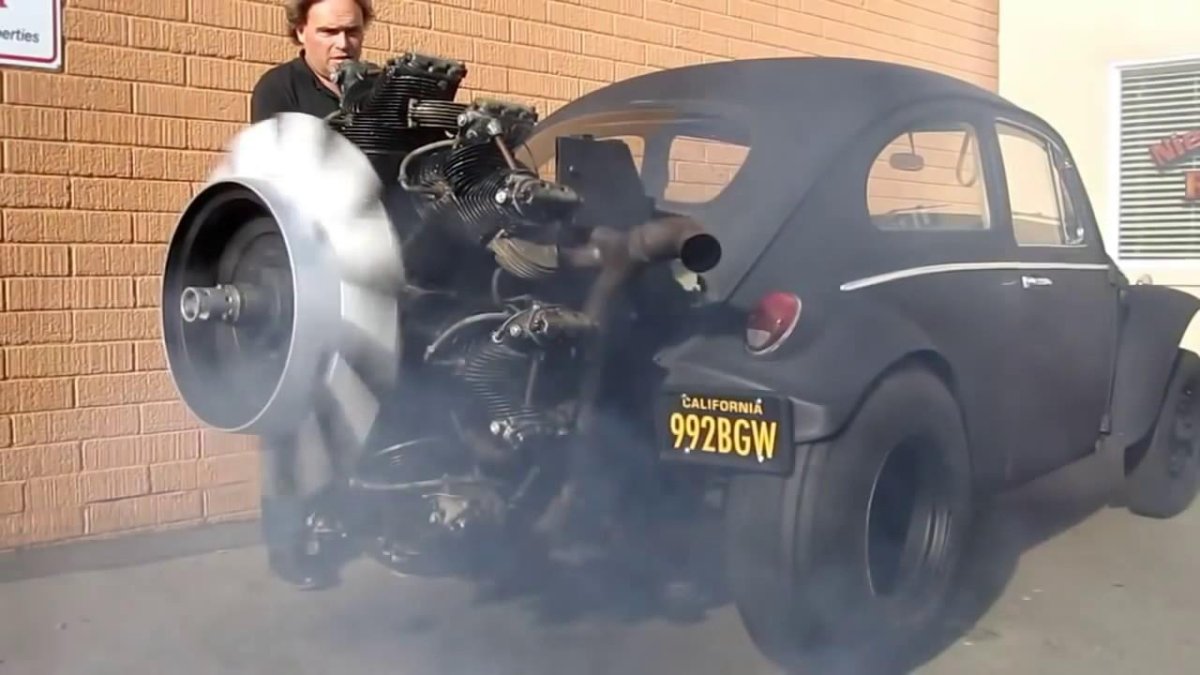 Фольксваген Жук с реактивным двигателем