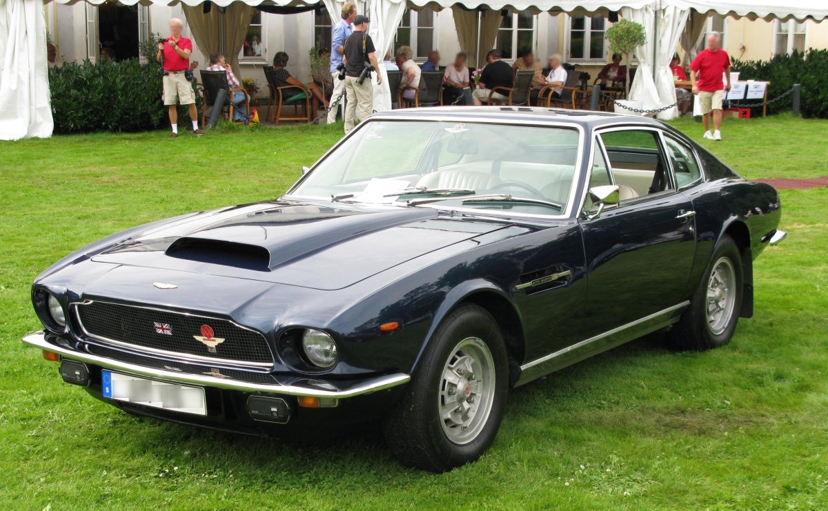 Aston Martin v8 1973