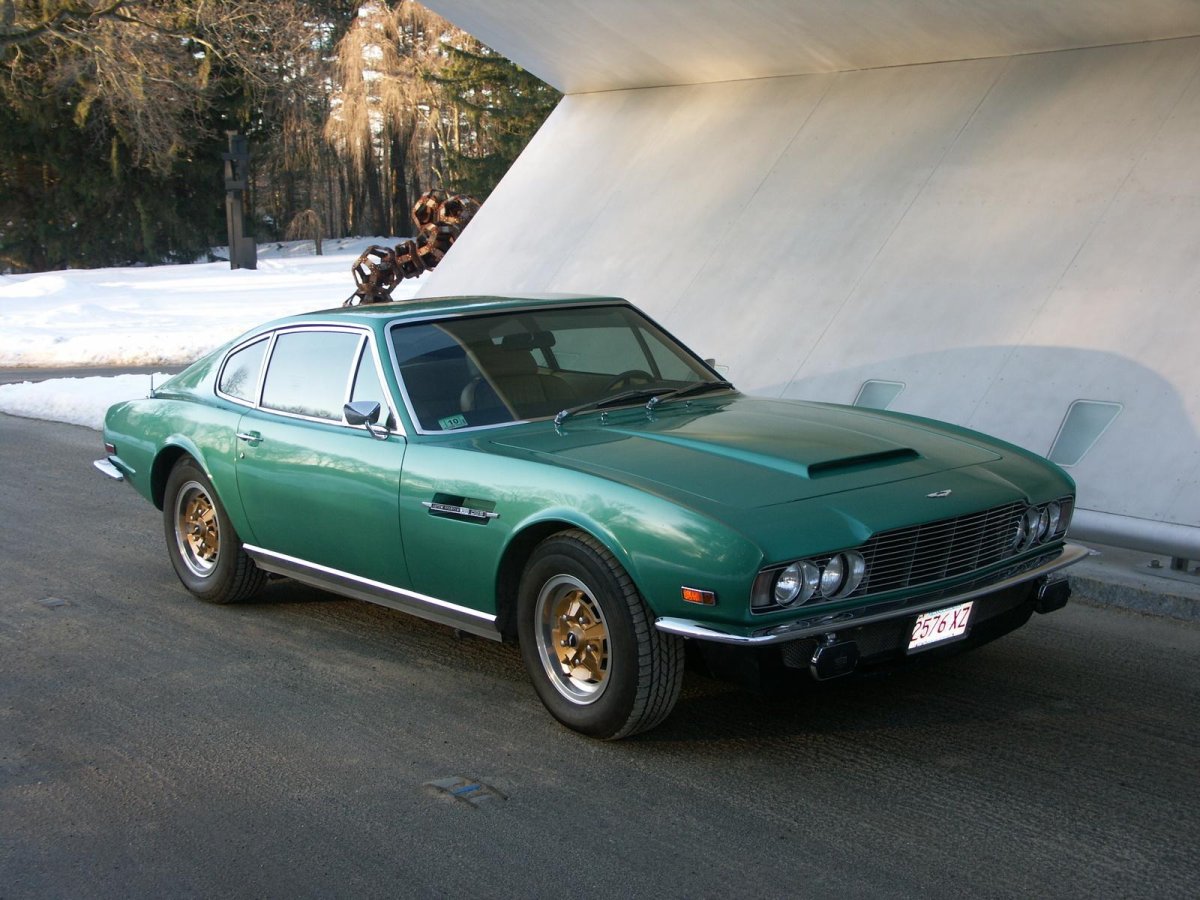 Астон Мартин 1971
