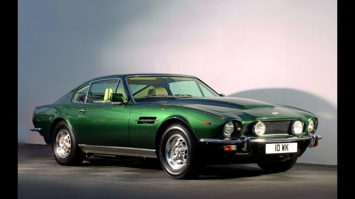 Aston Martin v8 Vantage 1977