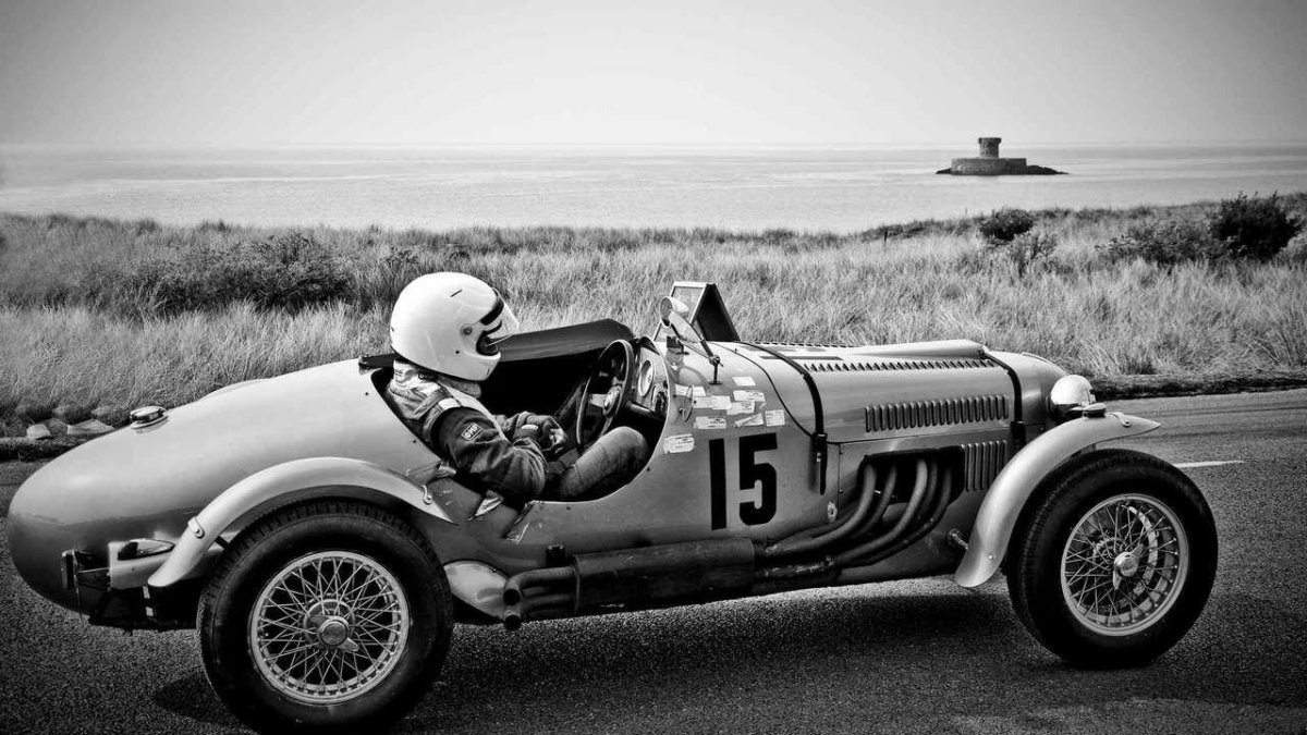 Ретро автомобиль