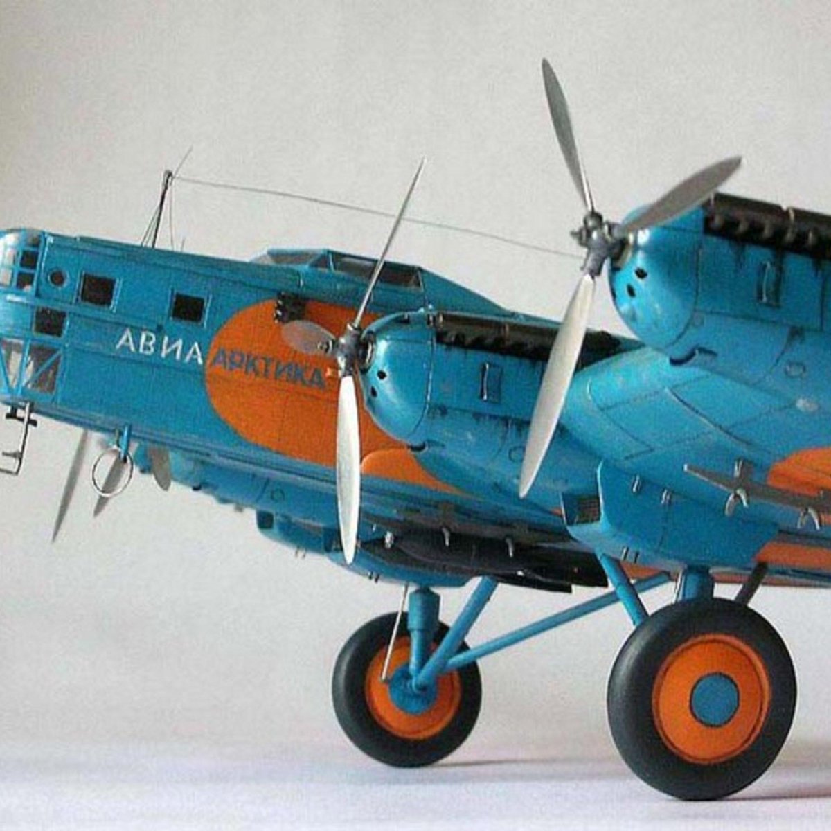 Ант-6-4м-34р «Авиаарктика»