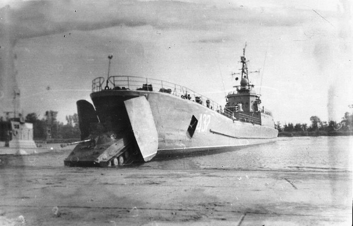 Средние десантные корабли проектов 770, 771 и 773