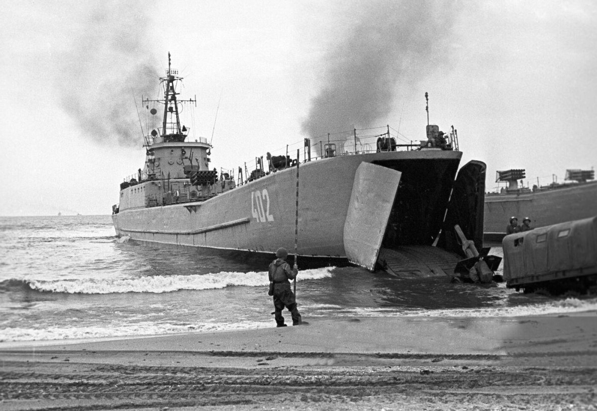 Средние десантные корабли проекта 572