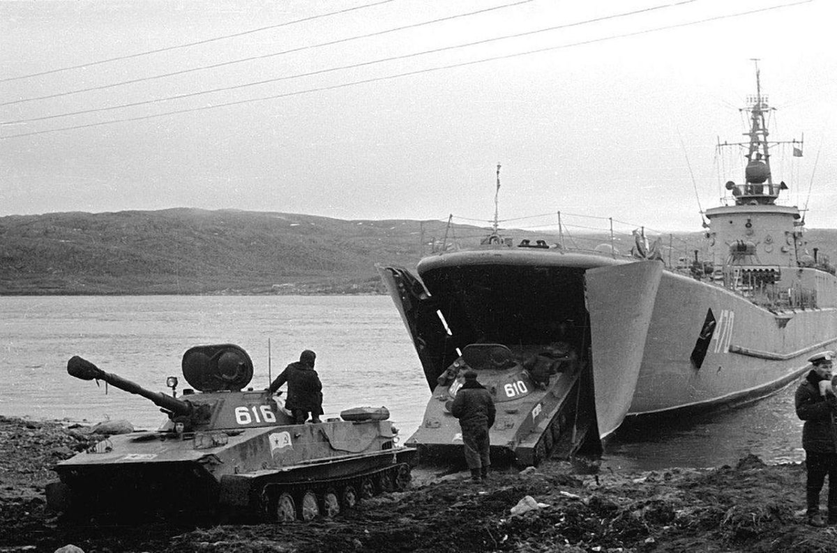 Средний десантный корабль СДК 773 проекта