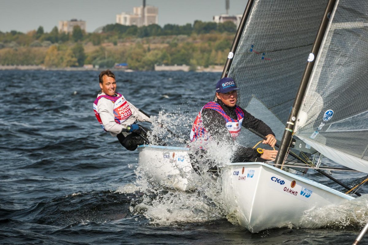 Швертбот 470