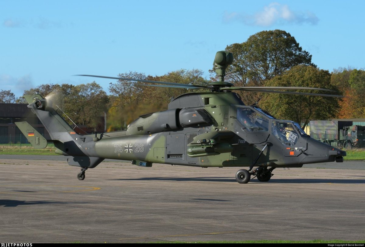 Вертолет Еврокоптер тигр Германия Франция