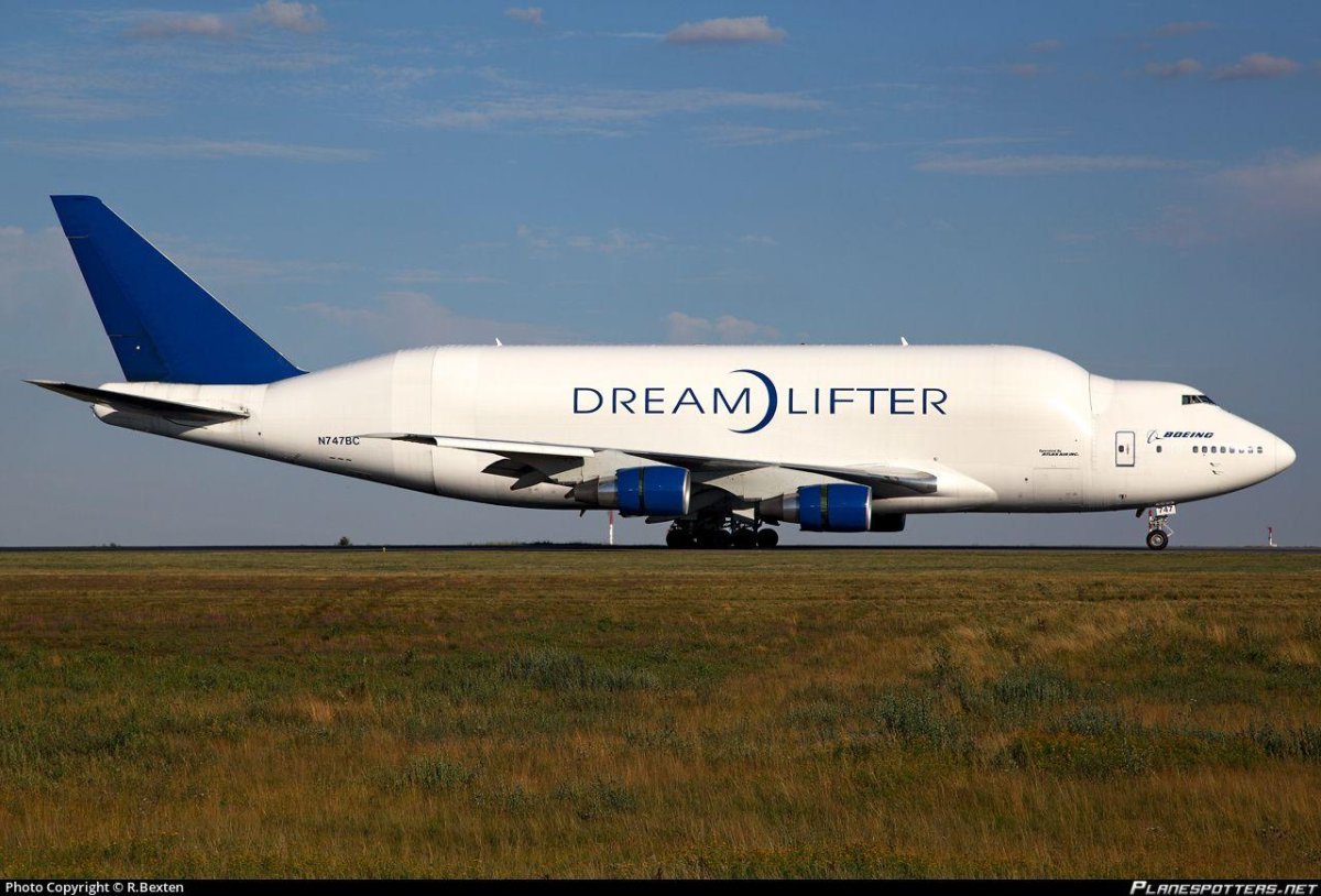 Самолет Boeing 747 LCF «Dreamlifter»