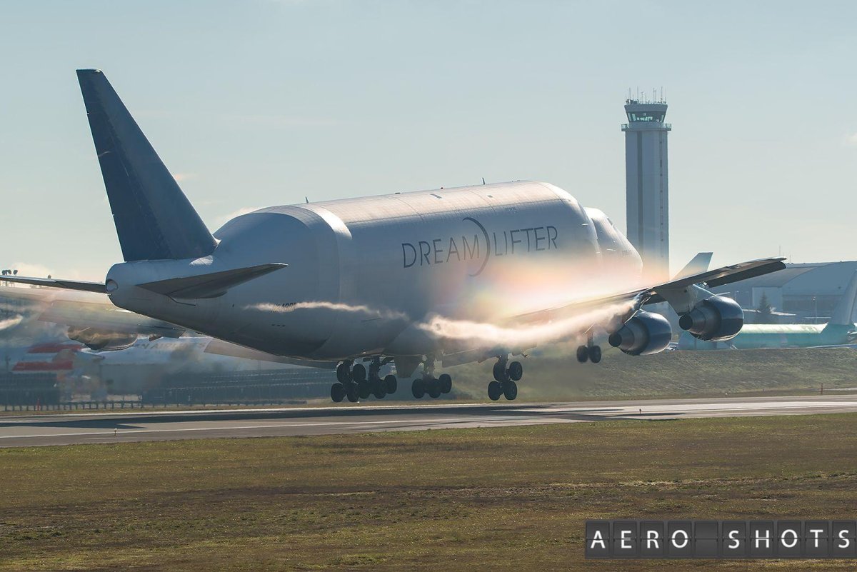 Боинг ДРИМЛИФТЕР