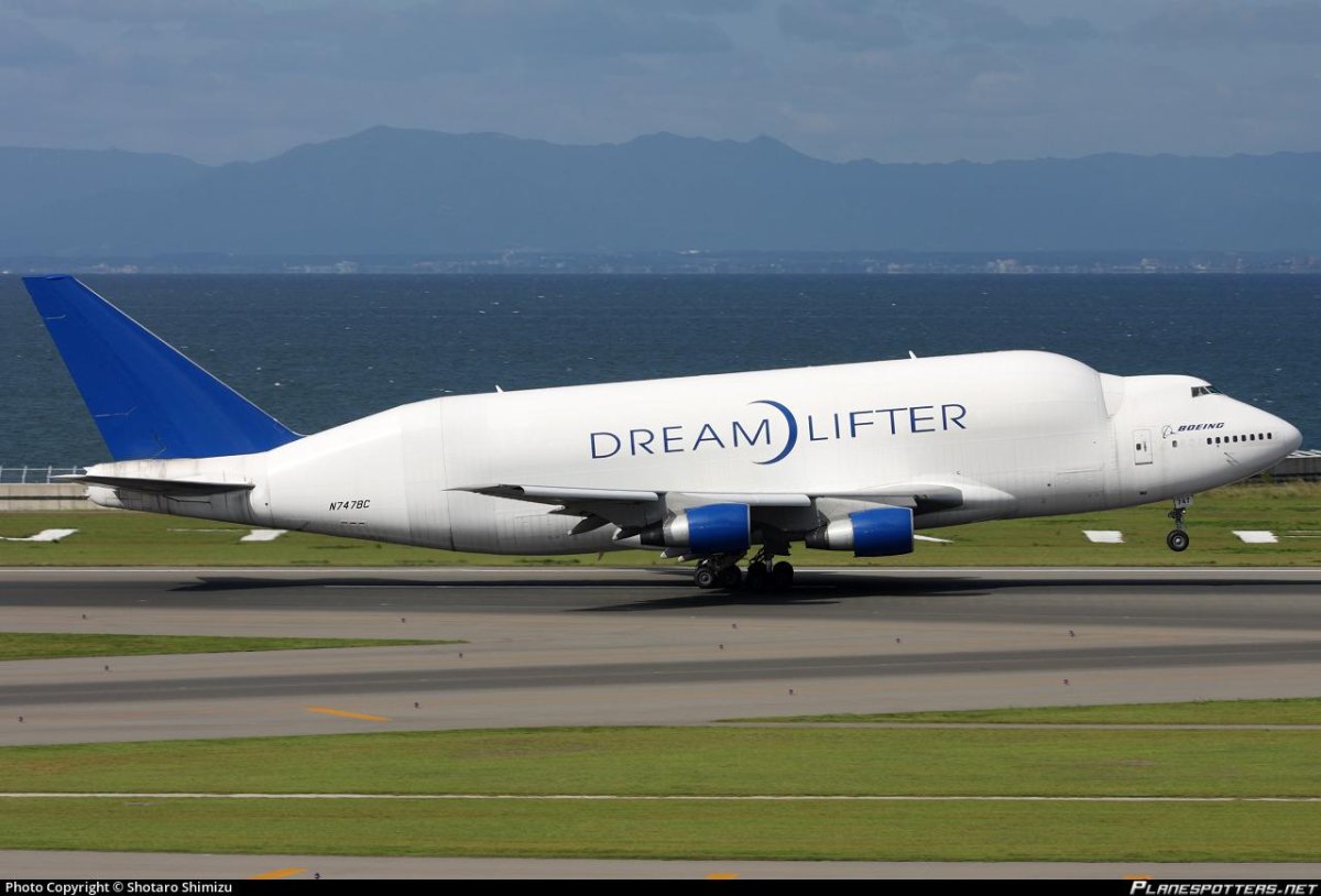 Dreamlifter 747