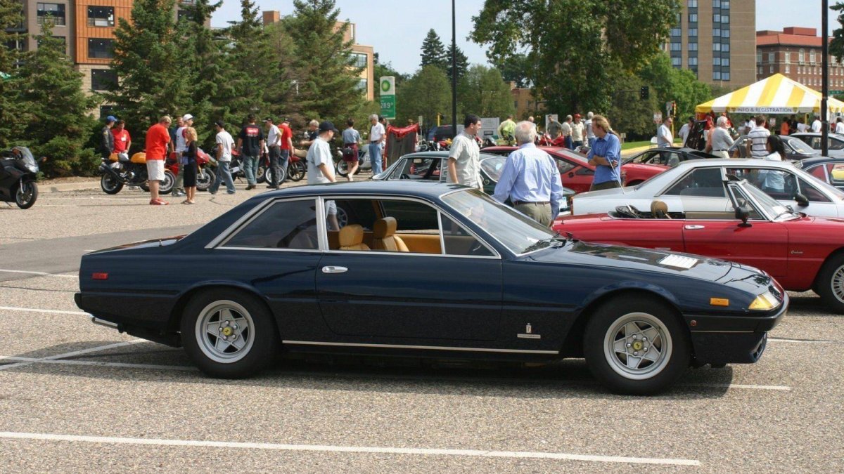 Ferrari 400