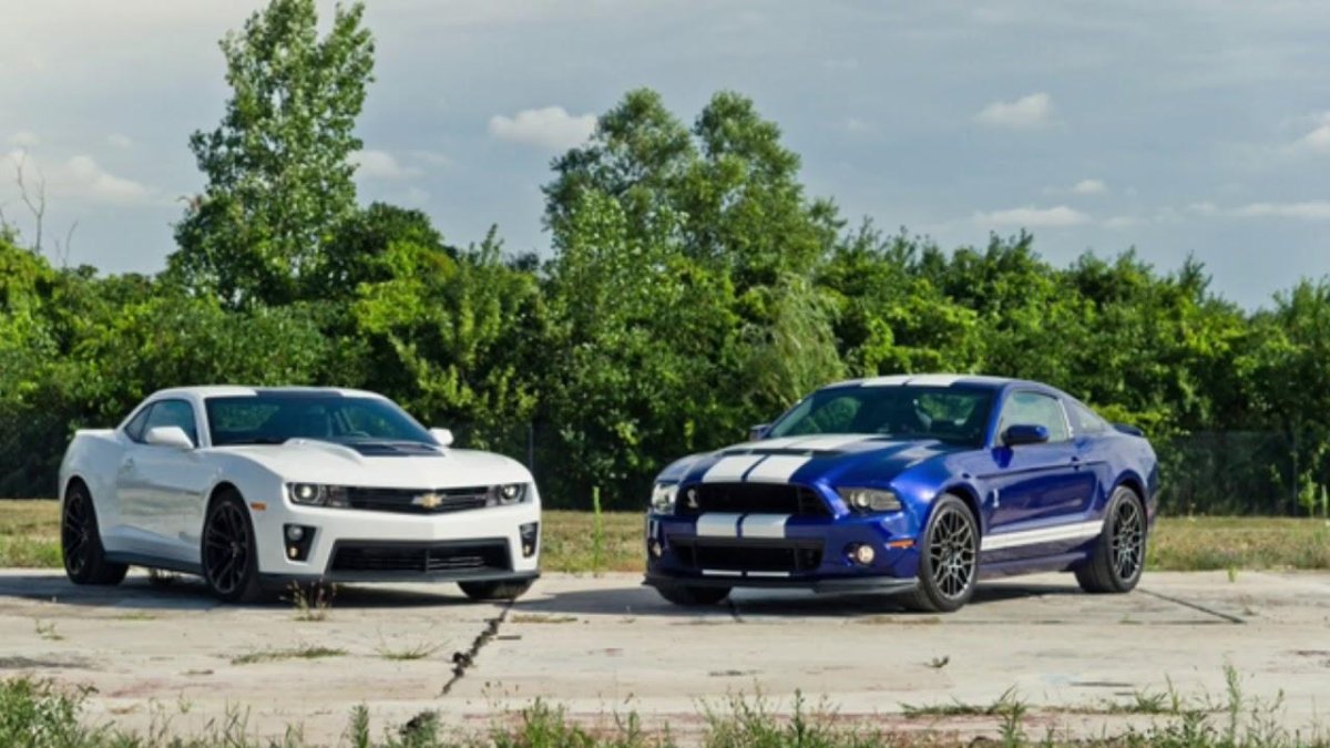 Форд Мустанг Камаро