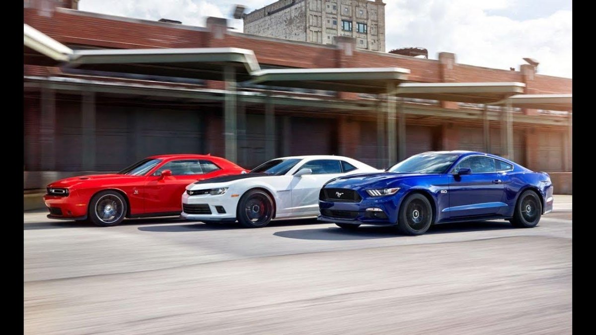 Форд Мустанг и Шевроле Камаро