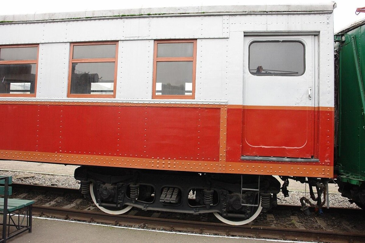 Прицепной вагон электропоезда