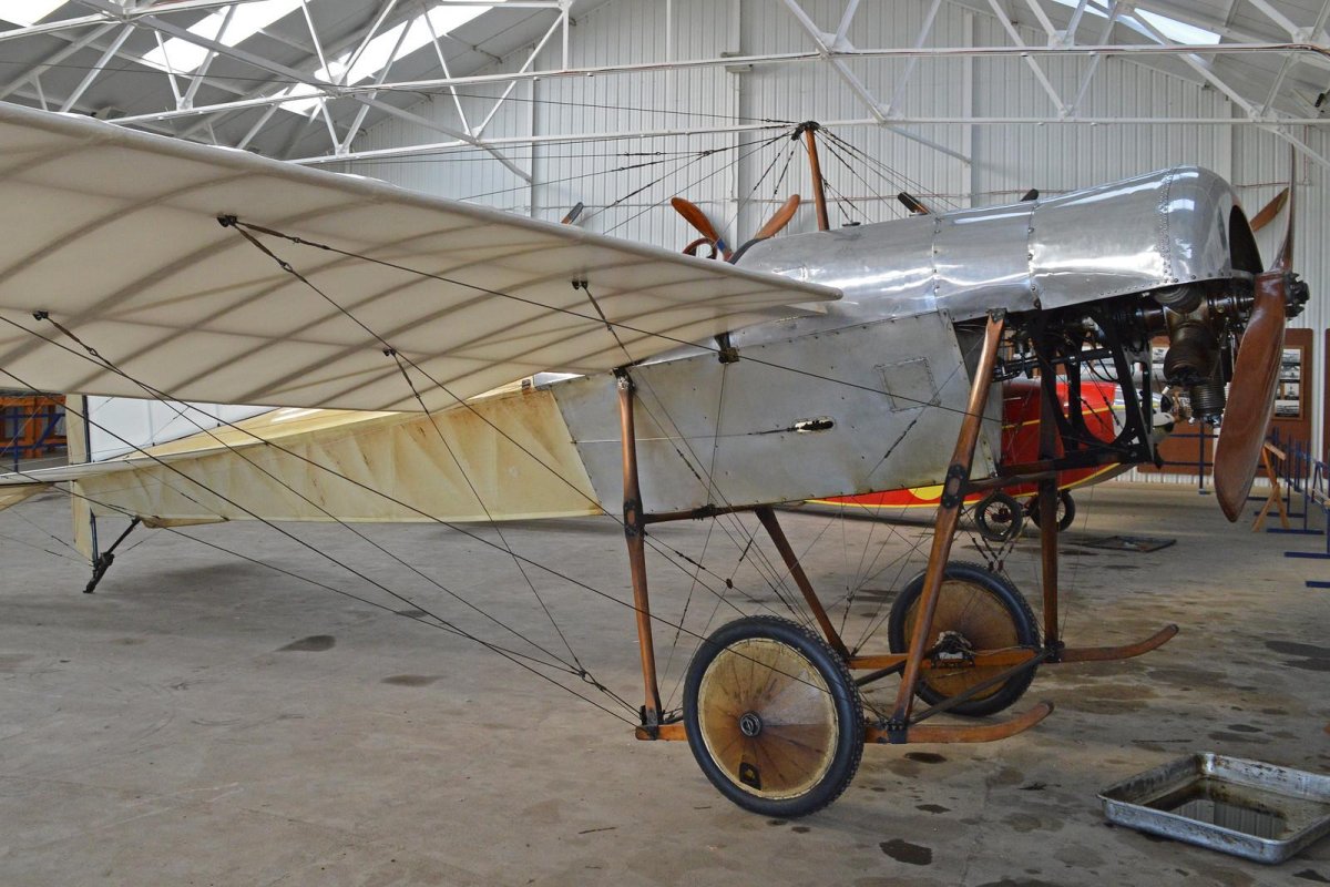 Первые монопланы