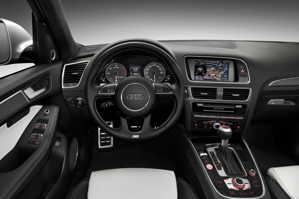Салон Ауди sq5
