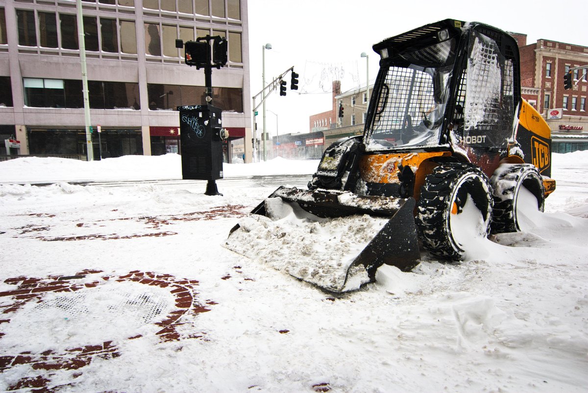 Снежный бульдозер