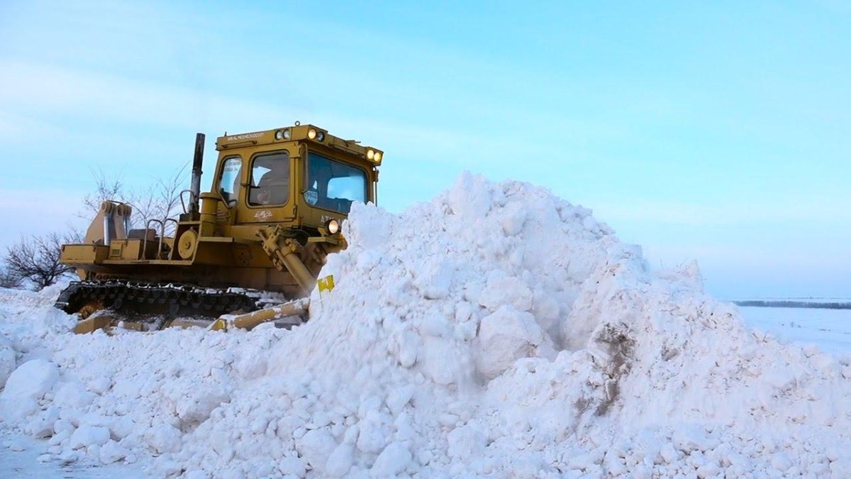 Бульдозер т-130 зима