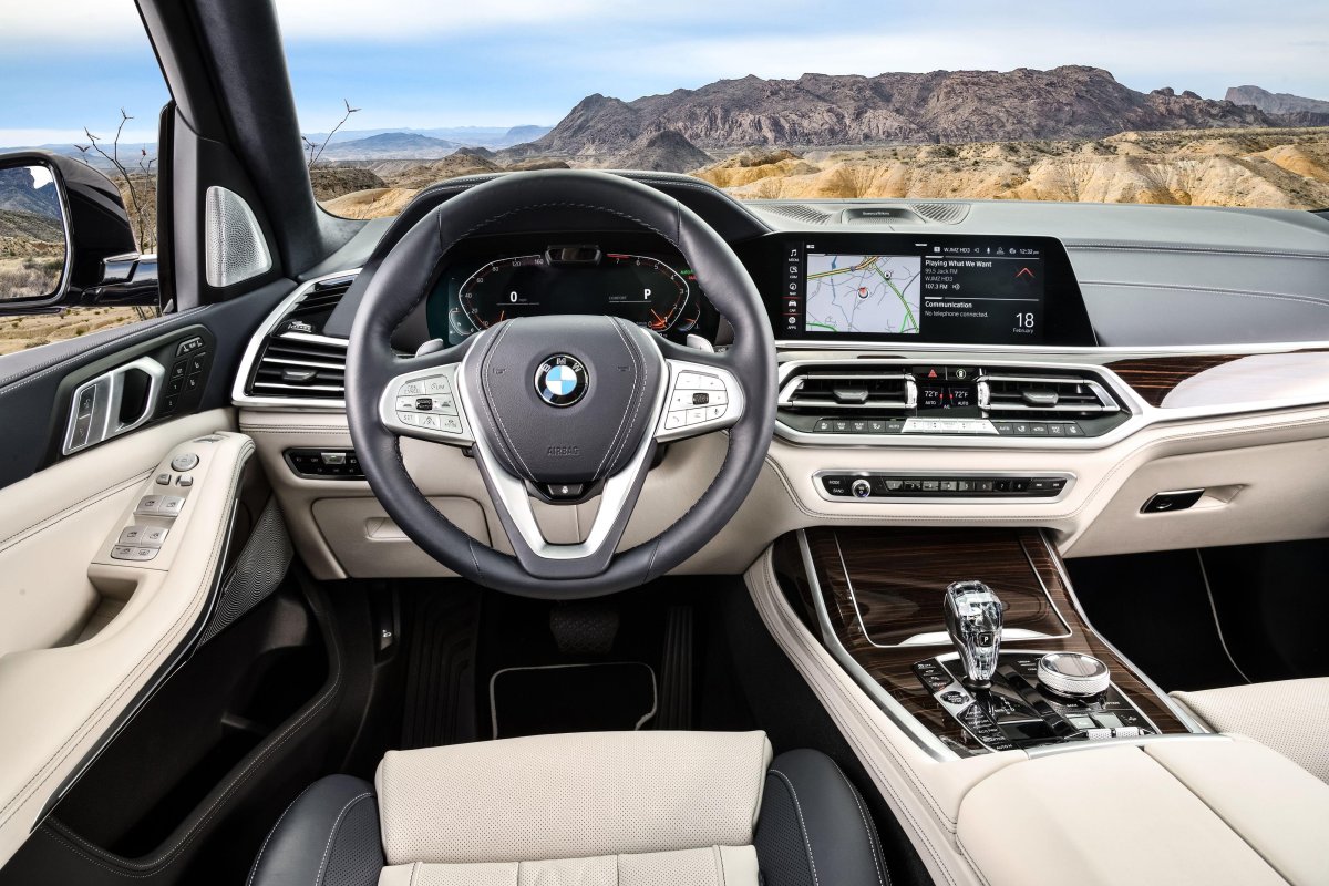 BMW x7 2020 салон