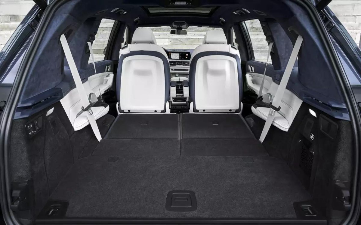 BMW x7 багажник
