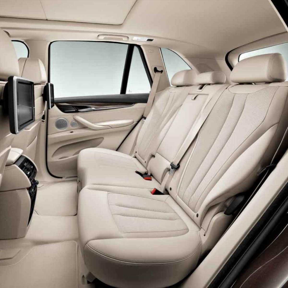 БМВ х7 салон сзади