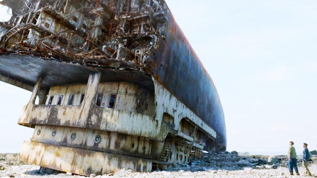 Заброшенный корабль в Тайланде