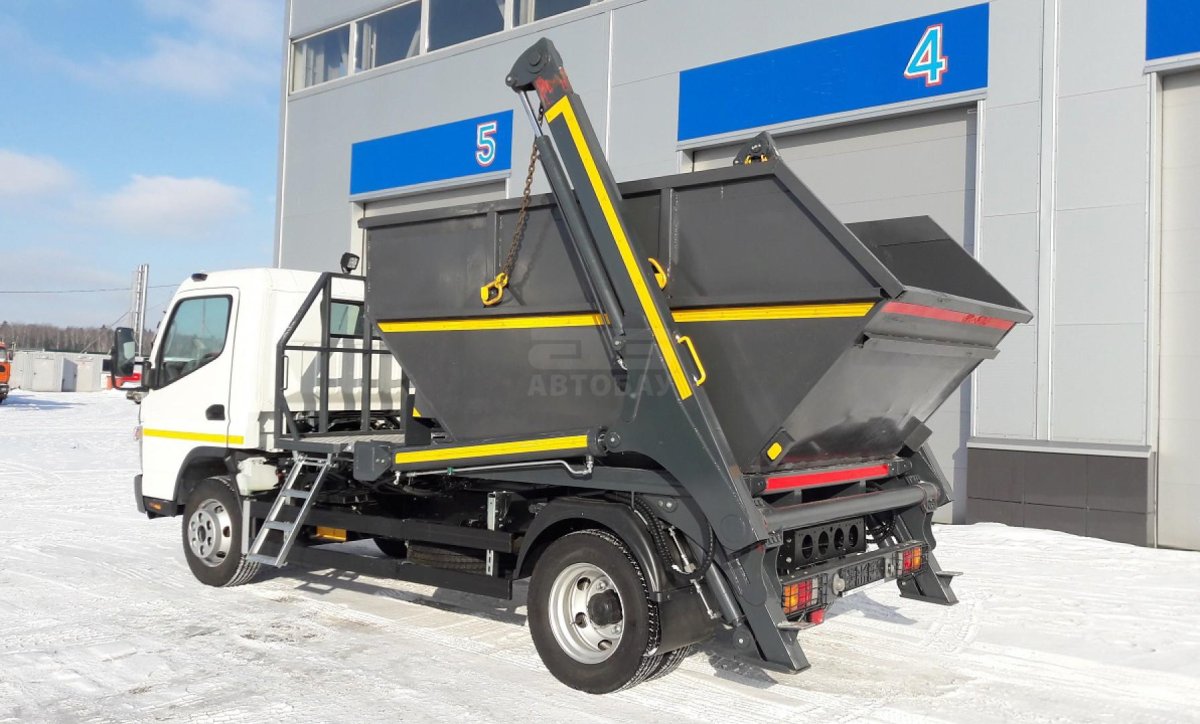 Мицубиси Фусо бункеровоз