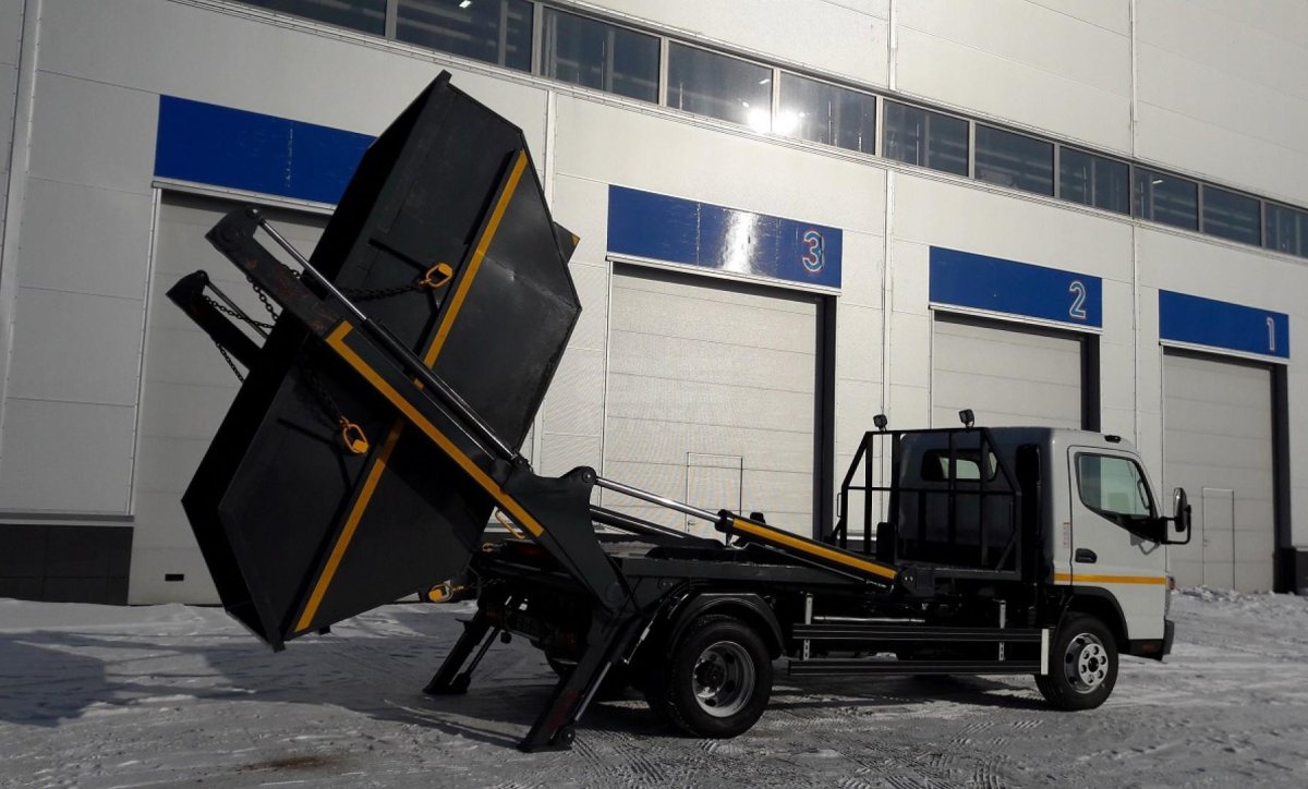 Мицубиси Фусо бункеровоз