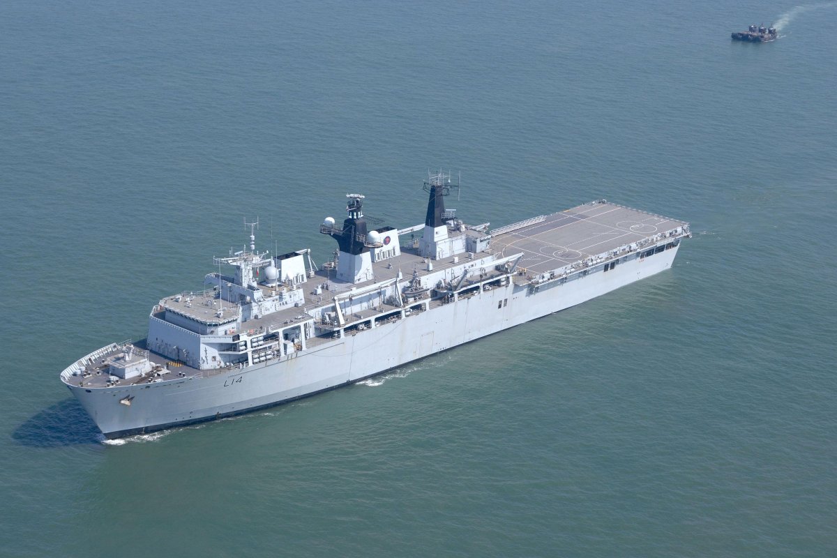 HMS Albion (l14)