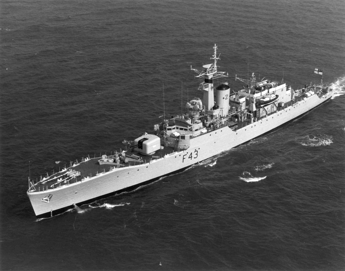 F43 HMS Torquay