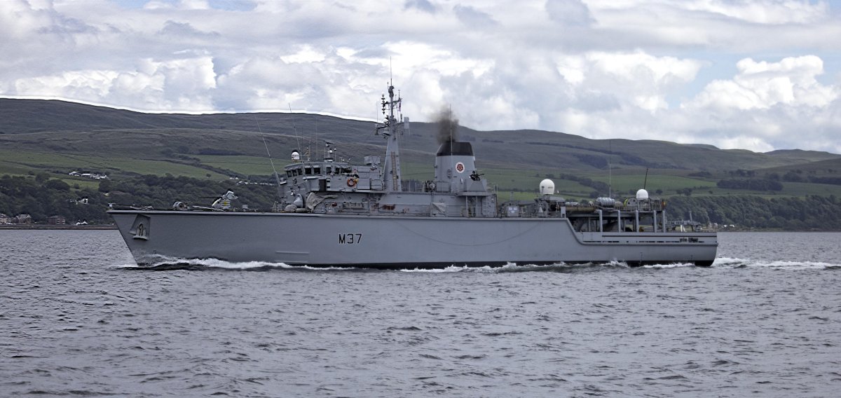 HMS Chiddingfold (m37)