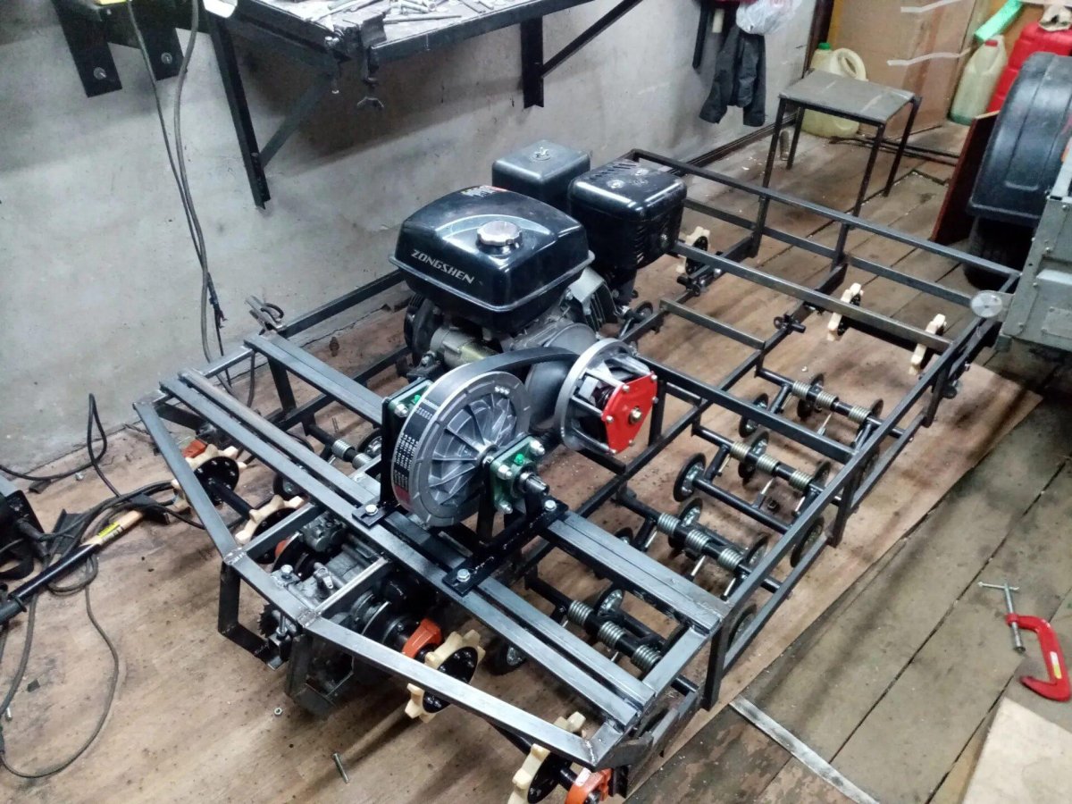 Гусеничный вездеход ВАЕР 1800